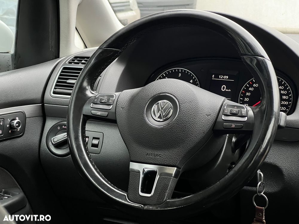 Volkswagen Touran 2.0 TDI Comfortline - 5