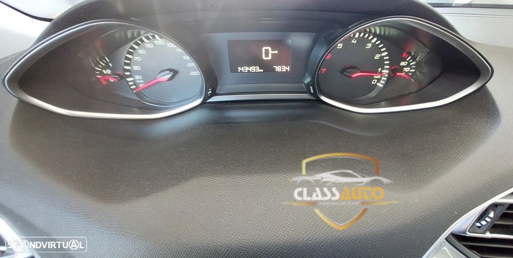 Peugeot 308 1.2 PureTech Allure Pack - 4