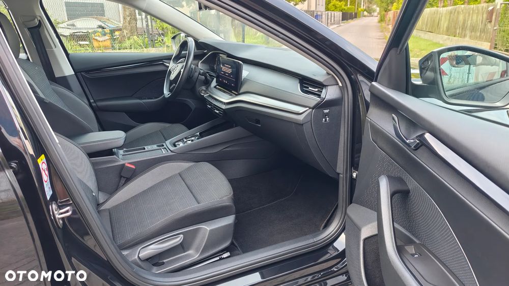 Skoda Octavia 2.0 TDI DSG Sportline - 27