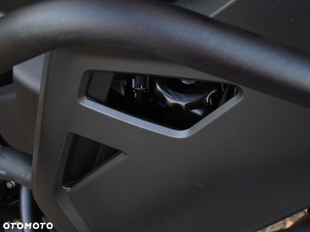 QJMOTOR SVT 650X - 28