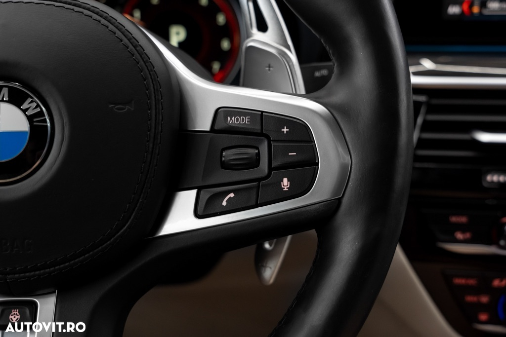 BMW M5 M550i xDrive AT - 35