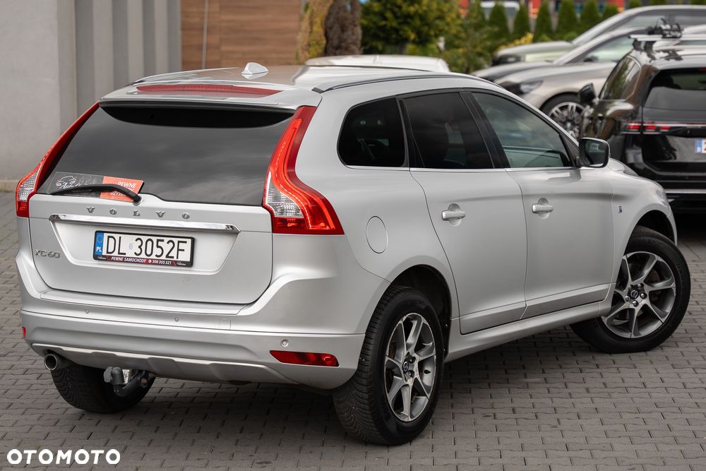 Volvo XC 60 D3 Drive-E Ocean Race - 12