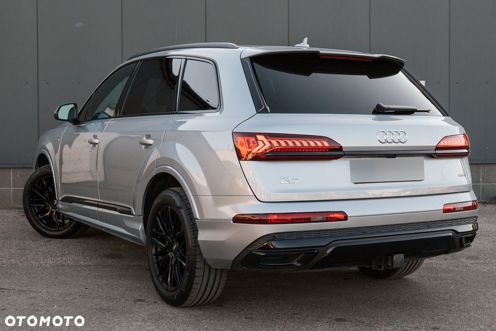 Audi Q7 55 TFSI quattro tiptronic S line - 11