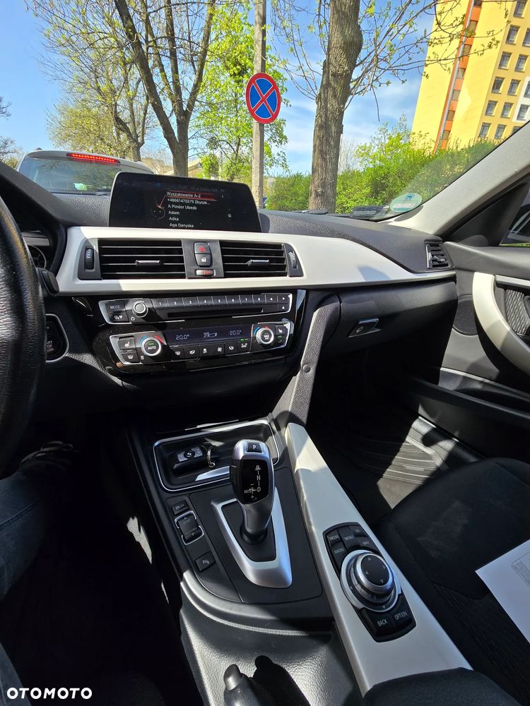 BMW Seria 3 320d - 19