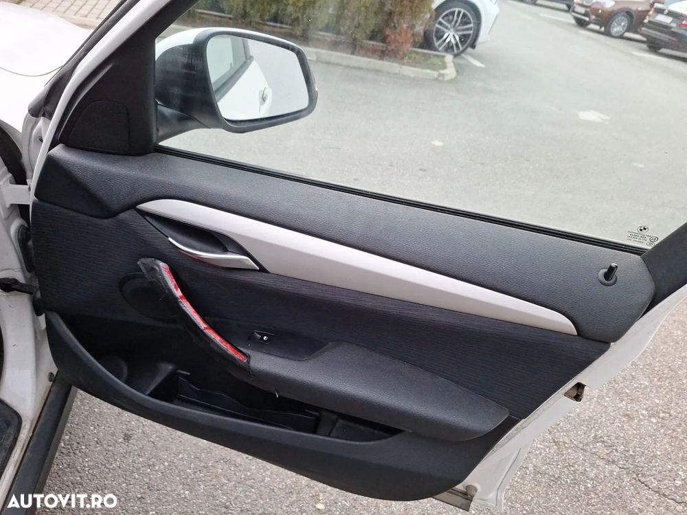 BMW X1 xDrive18d - 16