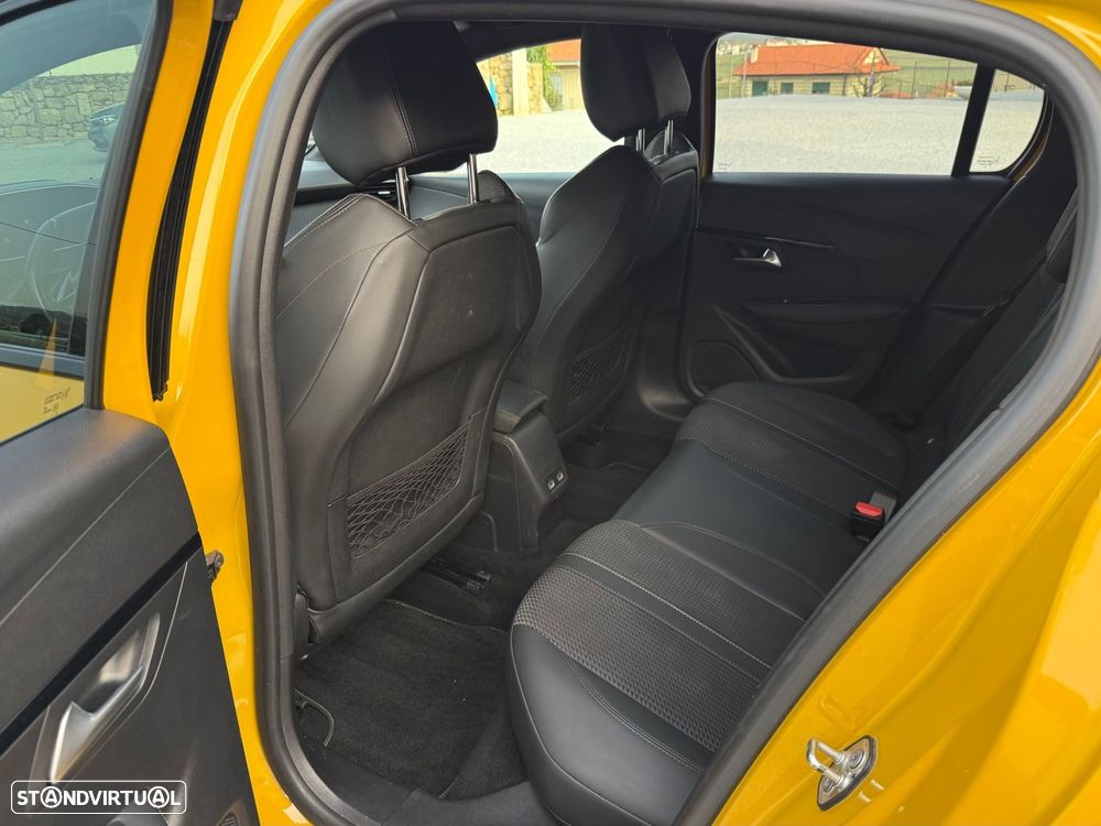 Peugeot 208 1.2 PureTech GT - 18