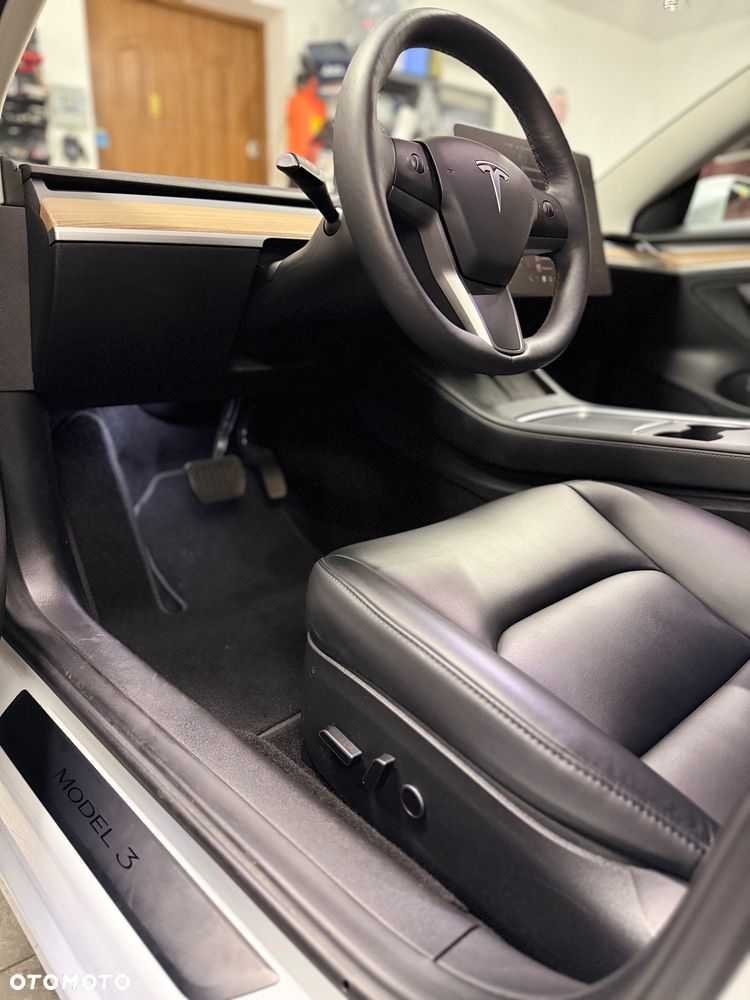 Tesla Model 3 Long Range AWD - 20