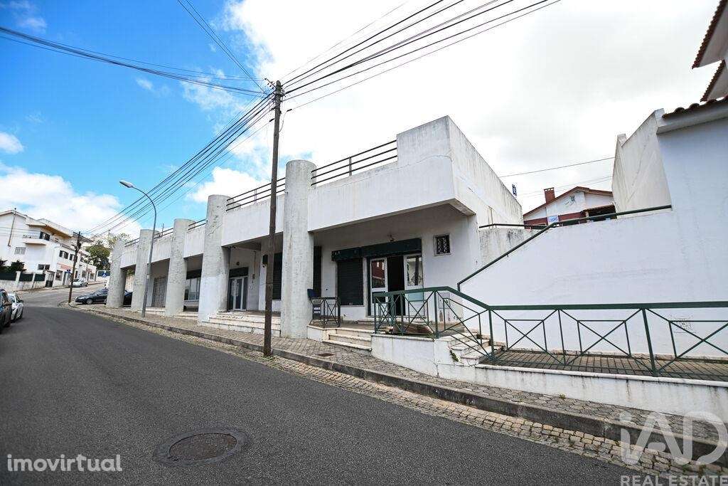 Loja / Estabelecimento Comercial T2 em Barcarena de 100,00 m2 - Grande imagem: 2/23