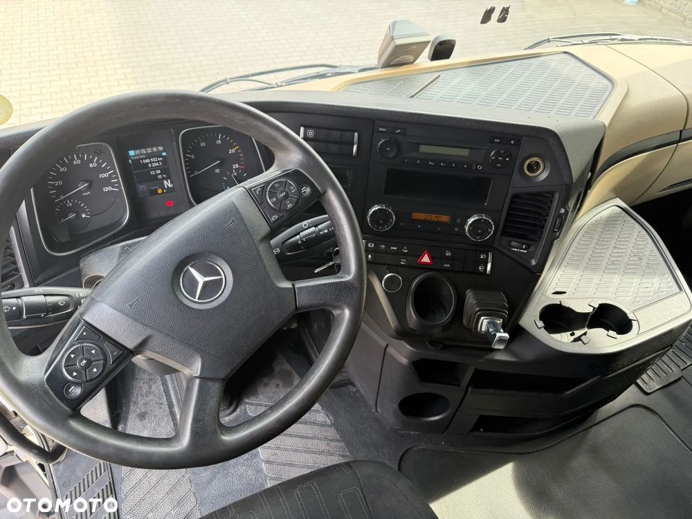 Mercedes-Benz Actros - 2