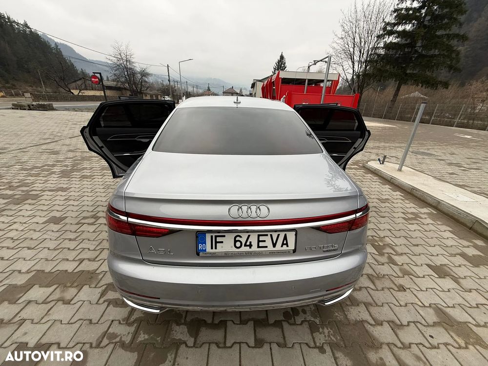 Audi A8 - 7
