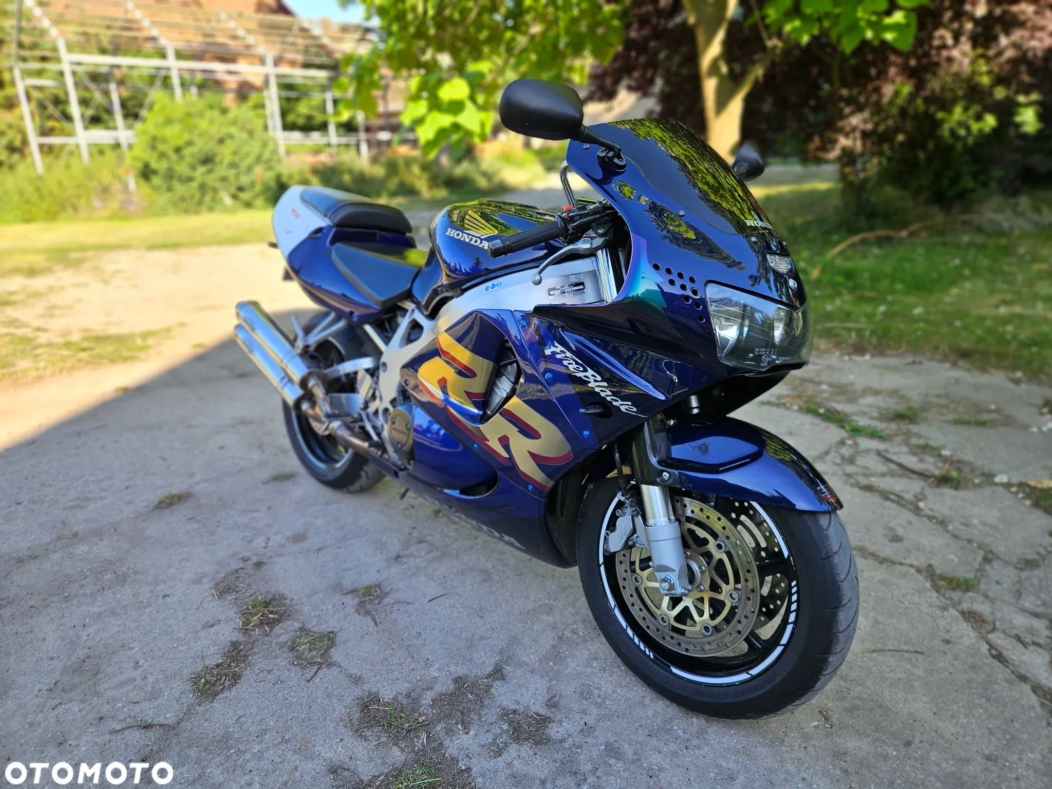 Honda CBR - 1