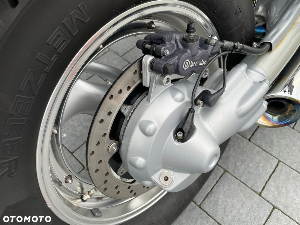 BMW R - 18