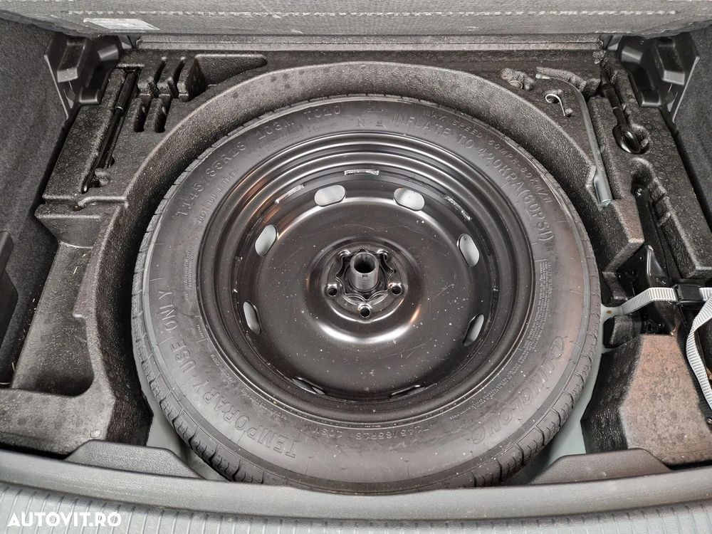 Volkswagen Tiguan - 11