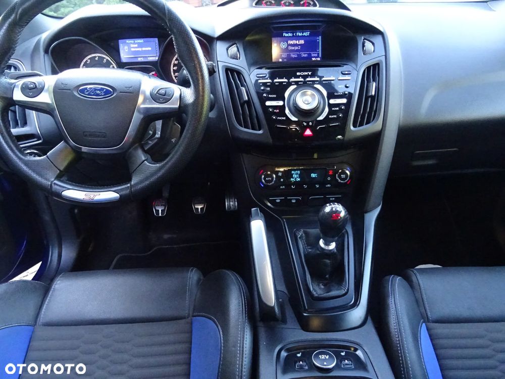 Ford Focus ST - 5