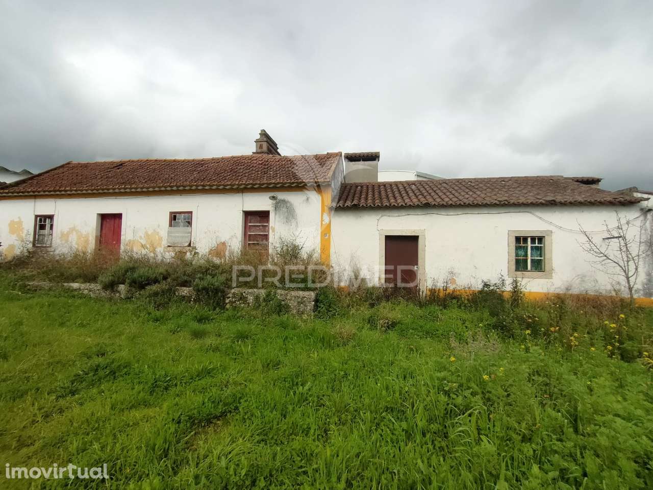 Moradia T2 para Recuperar com Barracão - S. Vicente do Paúl, Santarém - Grande imagem: 2/22
