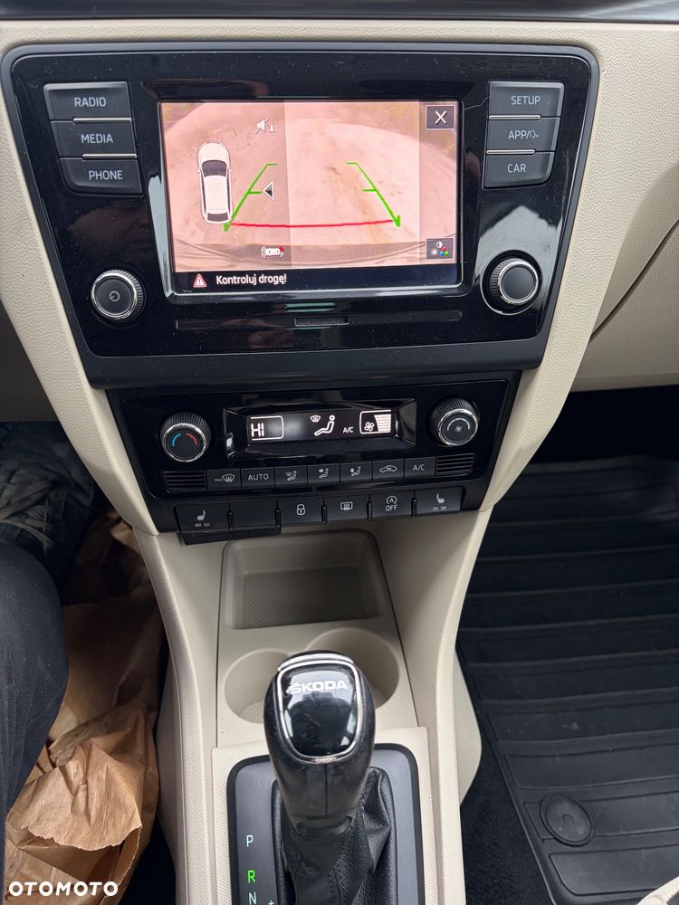 Skoda RAPID 1.0 TSI Style DSG - 10