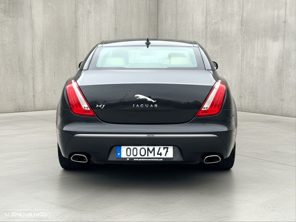 Jaguar XJ 3.0 D V6 Premium Luxury - 6