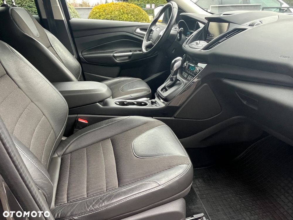 Ford Kuga 2.0 TDCi 4x4 Titanium - 19