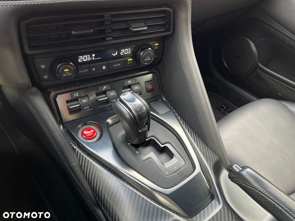 Nissan GT-R Prestige - 15