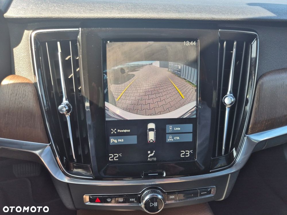 Volvo V90 Cross Country D5 AWD Pro - 35
