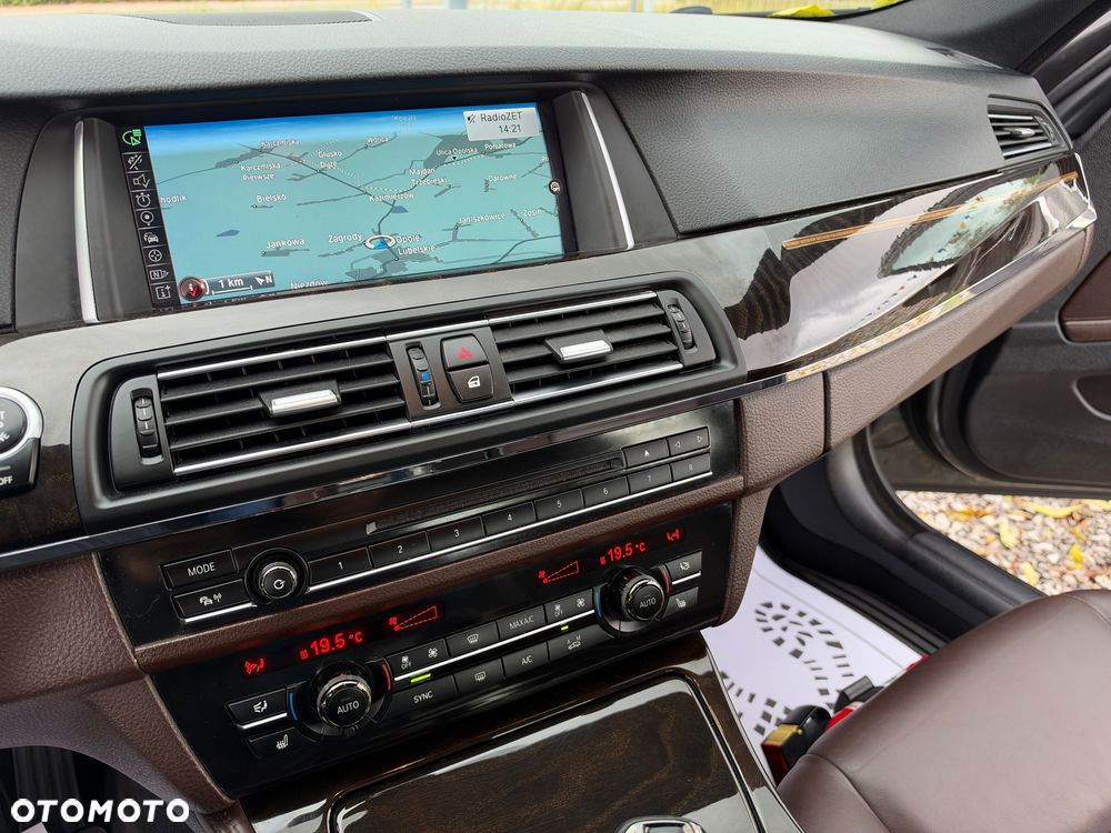 BMW Seria 5 528i xDrive Luxury Line - 37