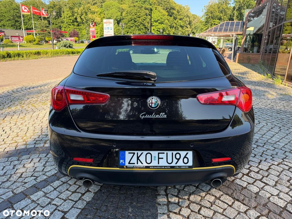 Alfa Romeo Giulietta 2.0 JTDM Exclusive TCT - 8