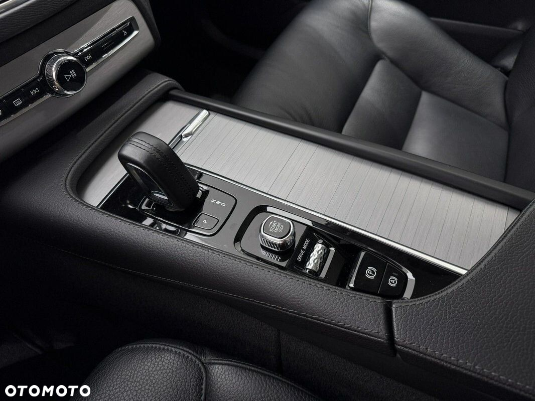 Volvo XC 90 - 29