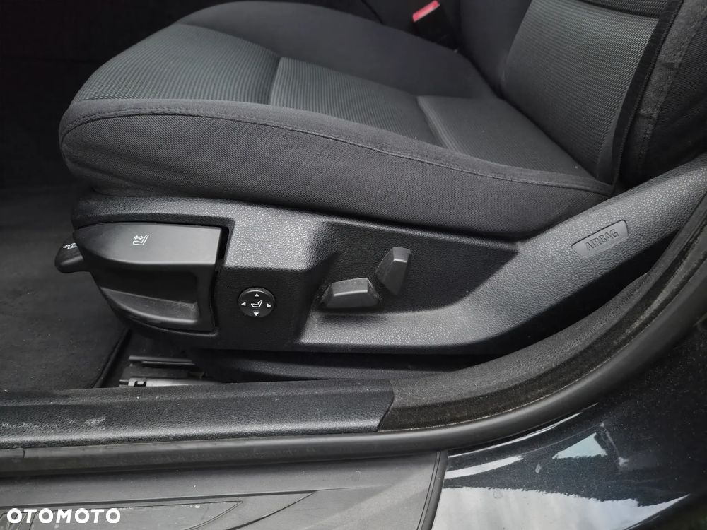BMW Seria 5 520d - 19