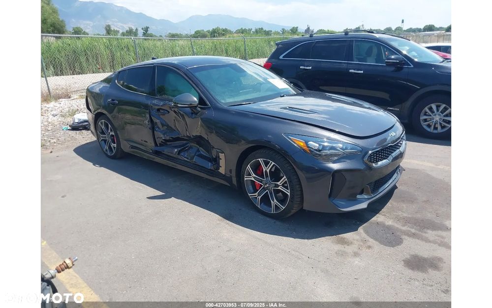 Kia Stinger 3.3 T-GDI AWD GT - 3