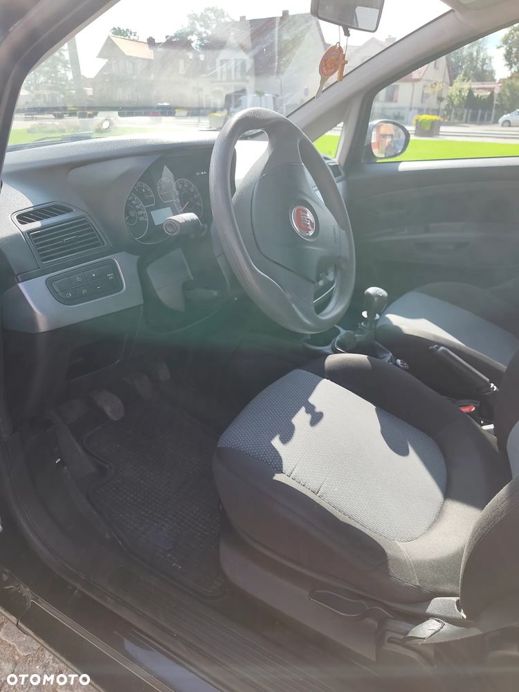 Fiat Grande Punto - 8