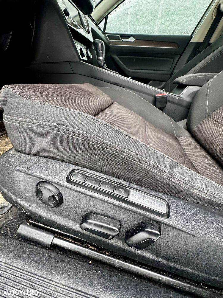 Volkswagen Passat 2.0 TDI DSG (BlueMotion Technology) Comfortline - 7