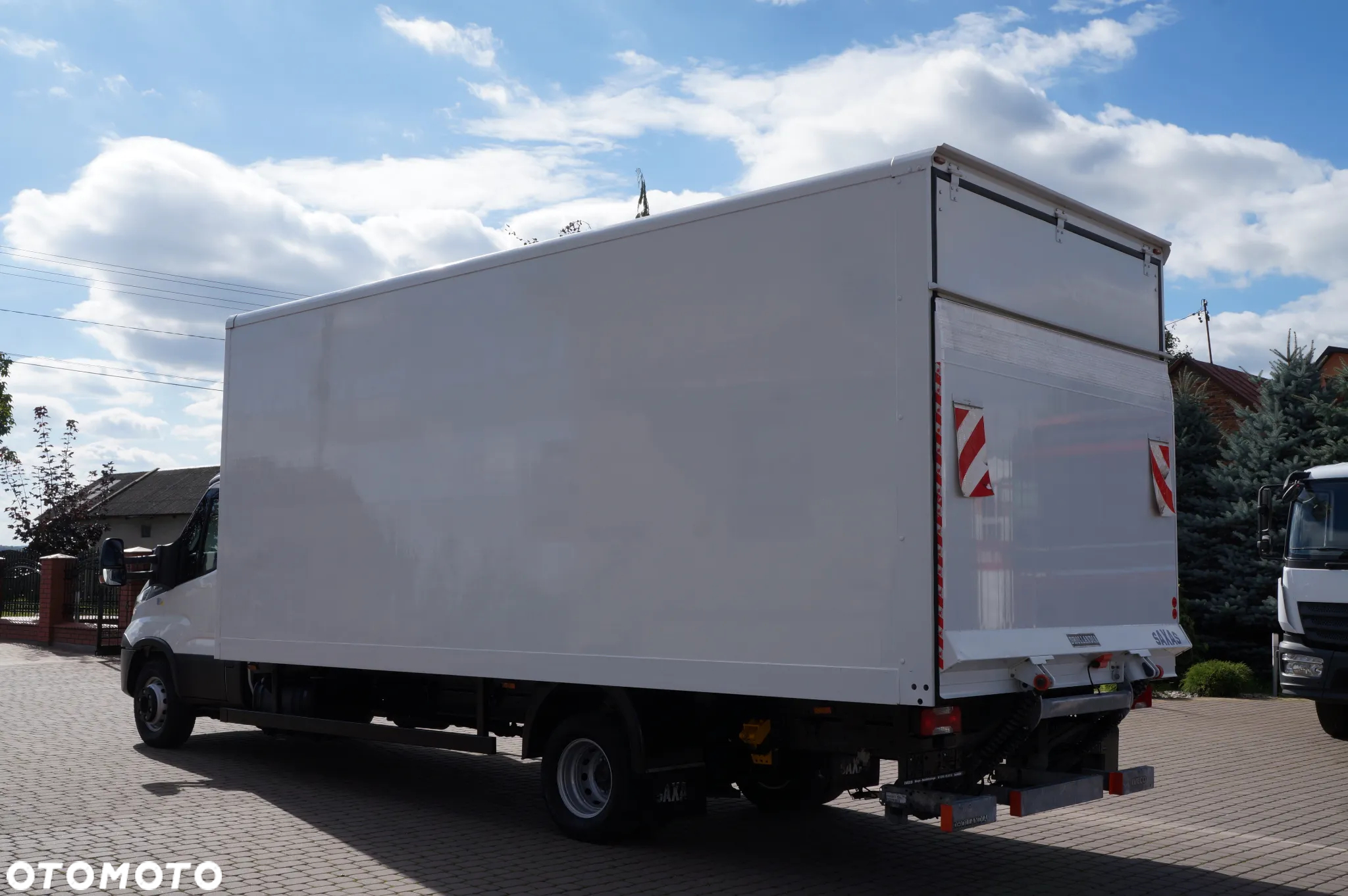 Iveco DAILY 72c18  Automat HI-MATIC Kontener 6 m 117 tys km Wzorowy Stan - 5