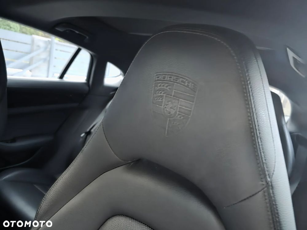 Porsche Panamera 4S Executive - 8