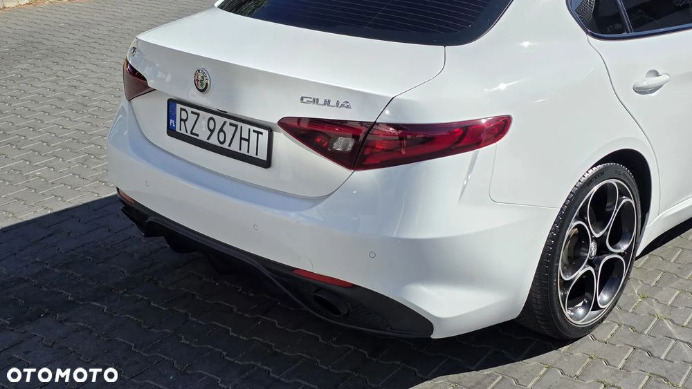Alfa Romeo Giulia 2.0 Turbo 16V AT8 Veloce Ti - 6