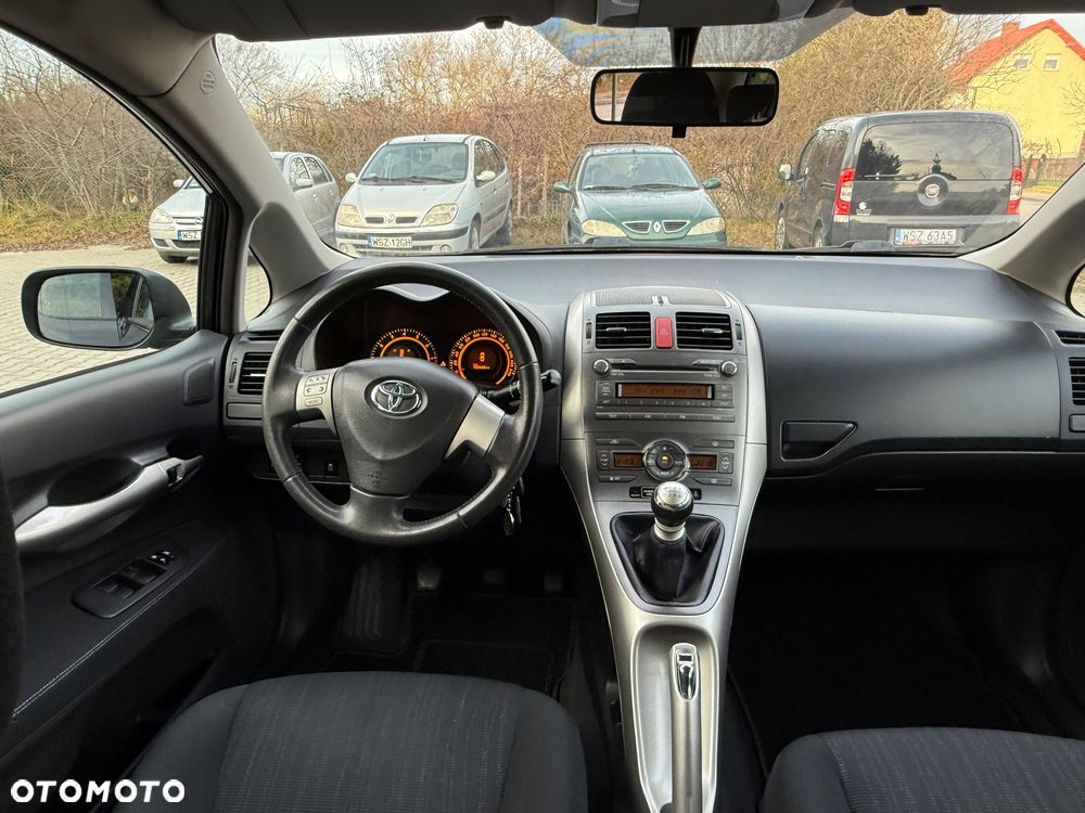 Toyota Auris 1.6 Executive - 16