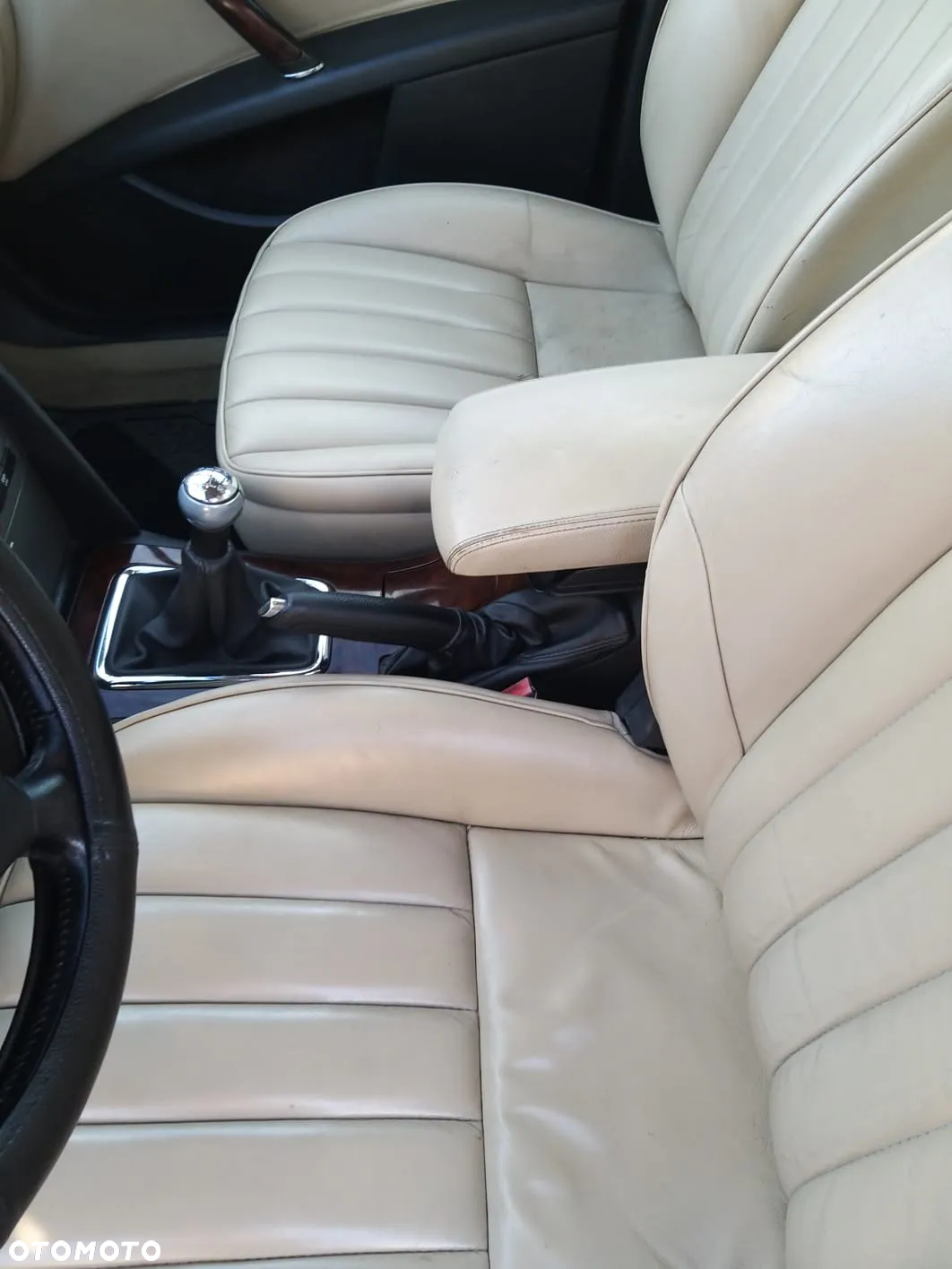 Peugeot 407 1.6 HDI Premium - 24