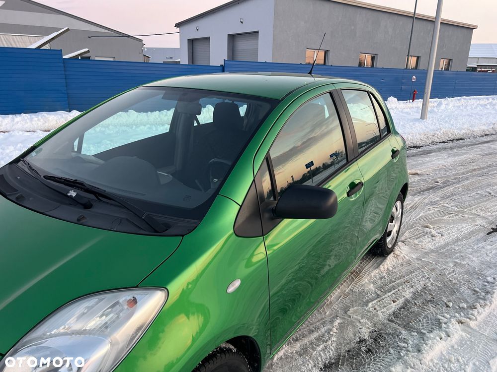 Toyota Yaris - 15