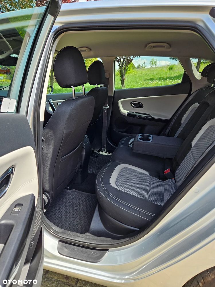 Kia Ceed 1.6 GDI L Business Line - 25