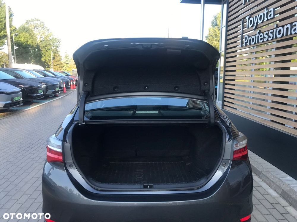 Toyota Corolla 1.6 Comfort - 8
