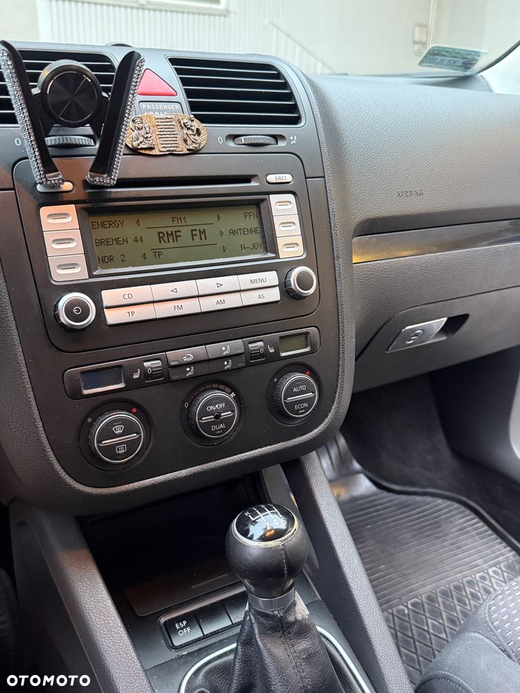 Volkswagen Golf 2.0 TDI DPF GT - 10