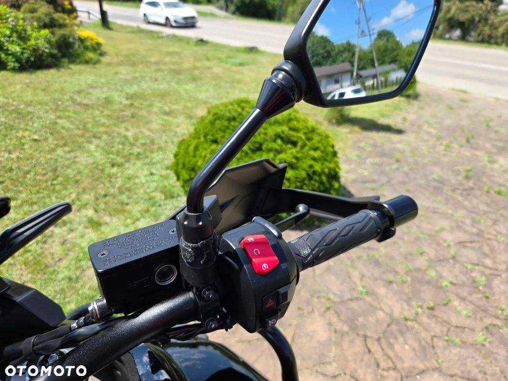 Suzuki V-STROM - 15