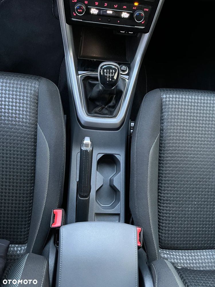 Volkswagen T-Cross 1.0 TSI OPF ACTIVE - 24