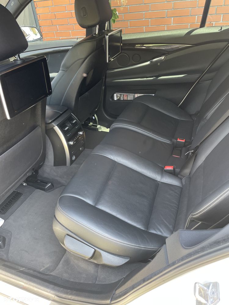 BMW Seria 5 530d xDrive Sport-Aut Luxury Line - 9