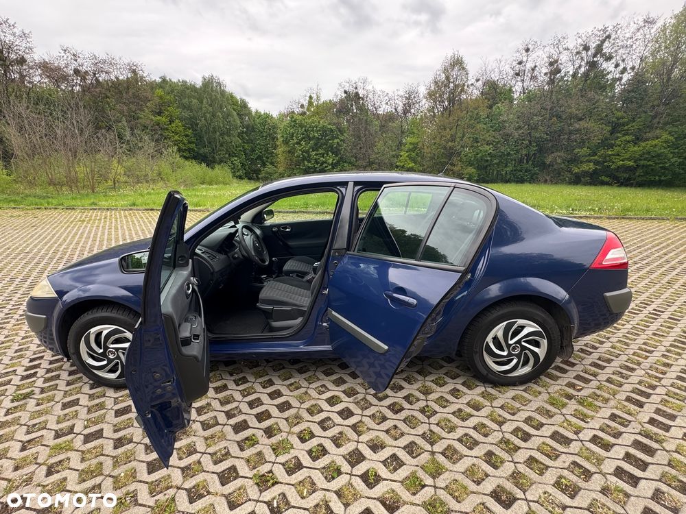 Renault Megane 1.5 dCi Confort Authentique - 11