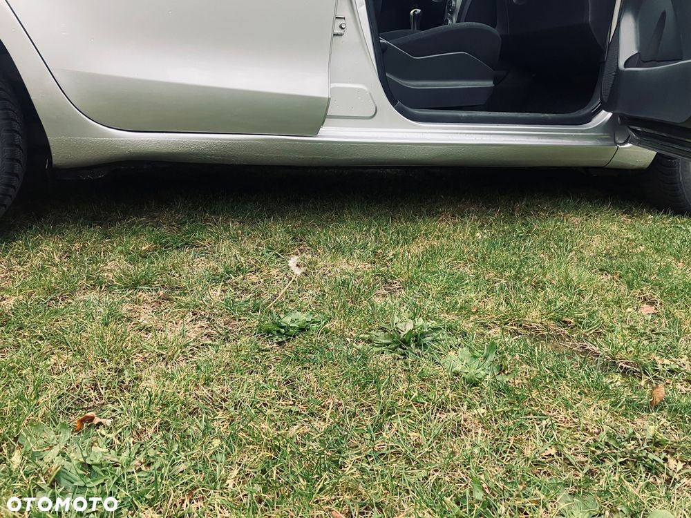 Toyota Yaris - 15