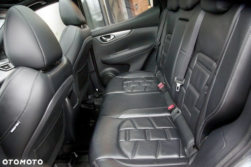 Nissan Qashqai 1.2 DIG-T Xtronic TEKNA+ - 21