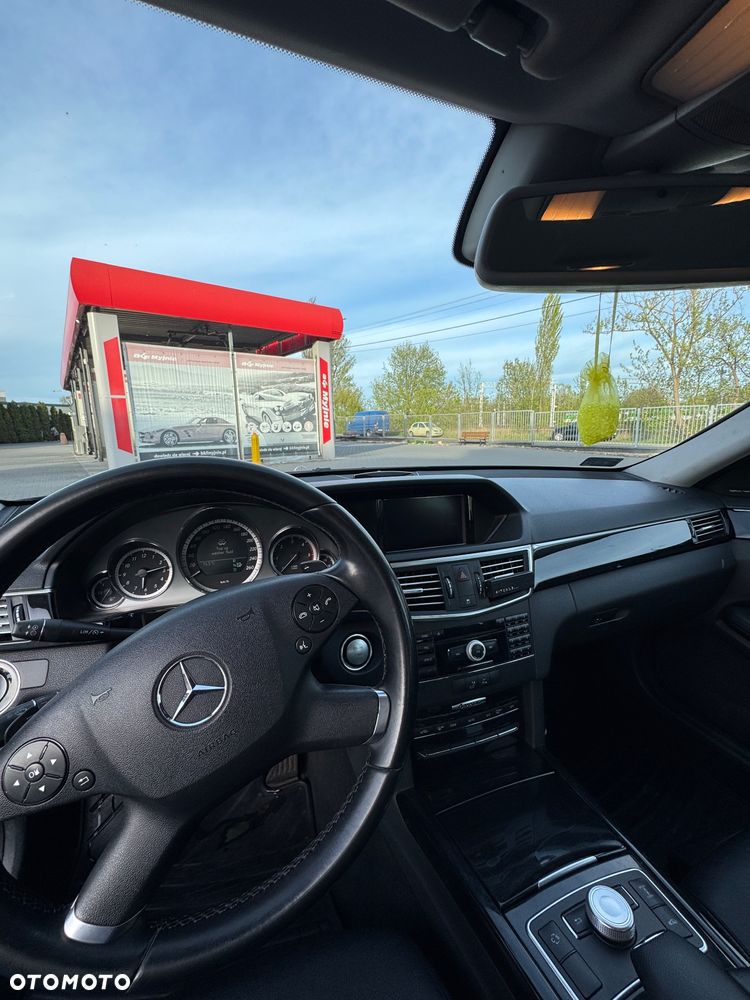 Mercedes-Benz Klasa E 350 CDI 4-Matic - 19