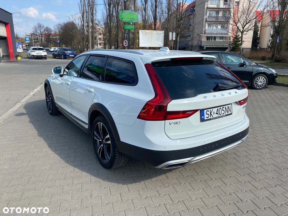 Volvo V90 D5 AWD Momentum - 6