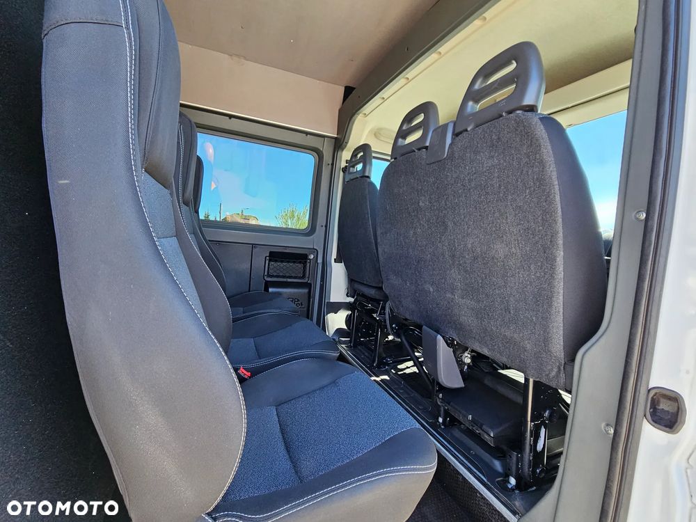 Fiat Ducato 2.3 Brygadówka 6 osób - 17