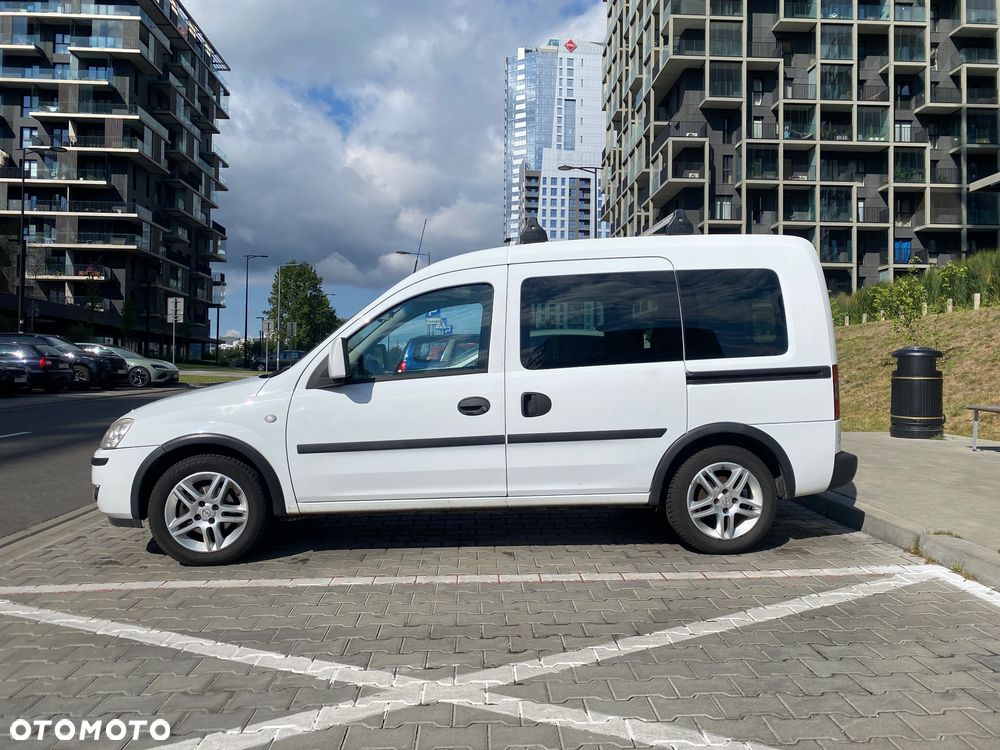 Opel Combo Tour Enjoy - 20